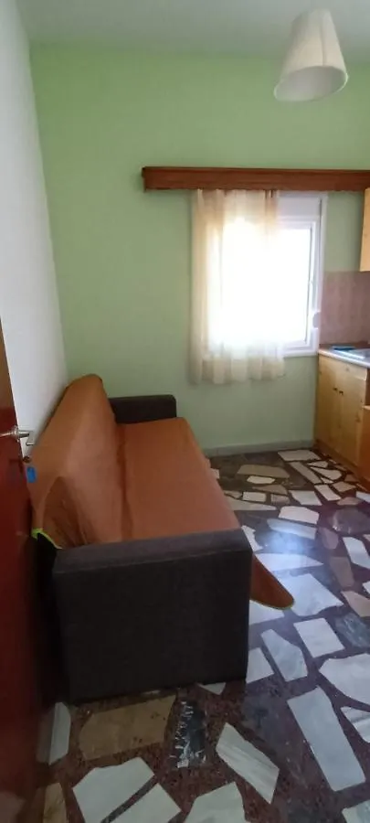 Studios Lainis Toroni Grecia