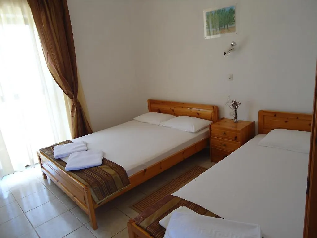 Studios Lainis Toroni 0*,