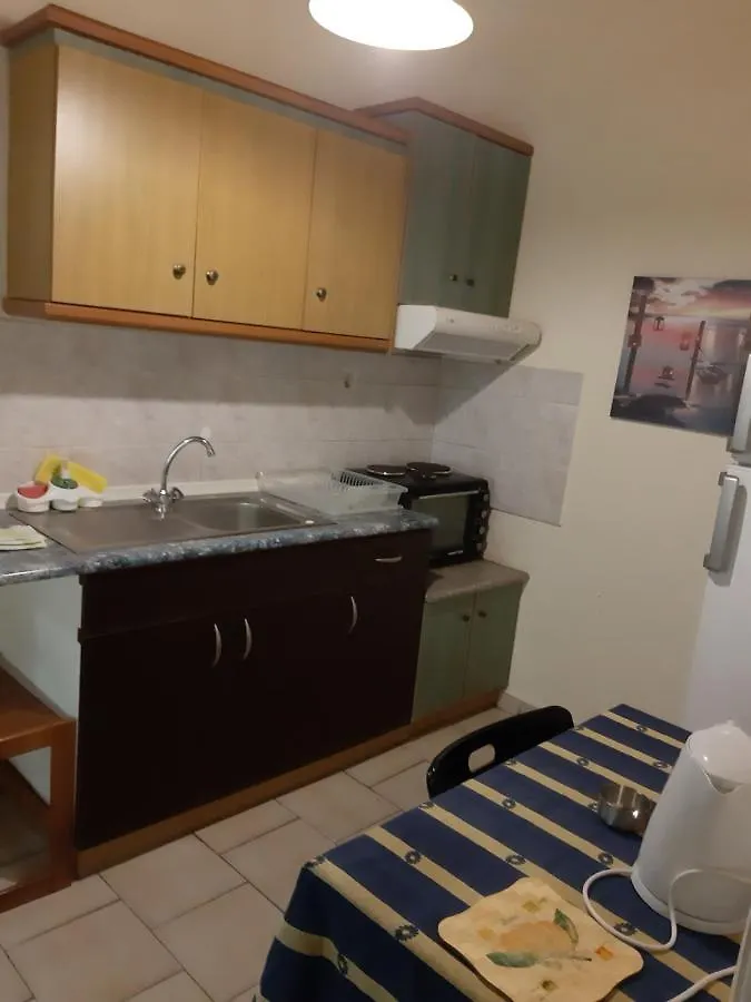 Studios Lainis Toroni Aparthotel